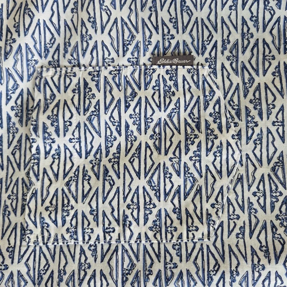 Eddie Bauer Men's Classic Fit Repeat Mountain Logo Print Button Dn Shirt Sz LT